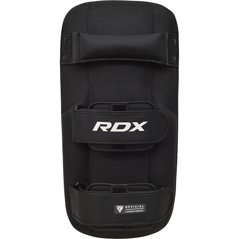 RDX Aura Plus T-17 Scudo Braccio Boxe Rosso MMA